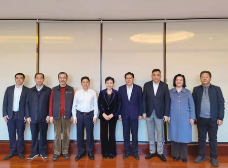 柯志华主任与文化部原副部长赵少华、中国艺术研究院原院长连辑与莆田市委付朝阳书记，市政府林旭阳市长、祝海辉副市长，市人大阮军主任、郑祖杰副主任共话莆田发展。
(2021年12月19日)